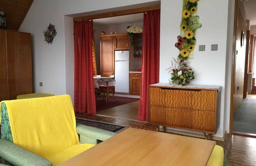 Martinice V Krkonosich Apartamento | Apartamento vacacional en la planta superior