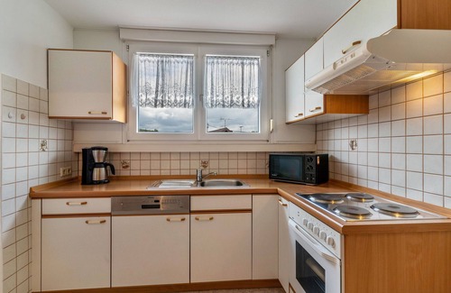 Leiselheim Apartamento | Apartamento vacacional "Schneider" con vistas a la montaña, jardín comunitario y wifi