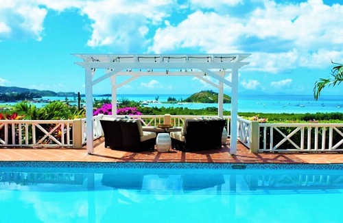 Jennings Villa | ¡VISTAS AL MAR PANORÁMICAS! LUJO, PISCINA, CERRADO, VISTAS JOLLY HARBOUR: ANTIGUASOLEIL