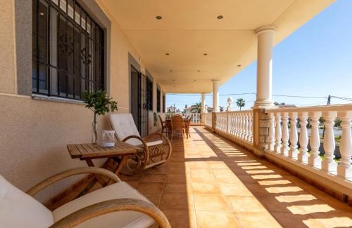 Alcanar Casa | Holiday Home Gladiols by Interhome