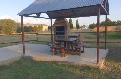 Oranjeville Casa | Holiday Flat at Vaaldam Sgt Pepper's