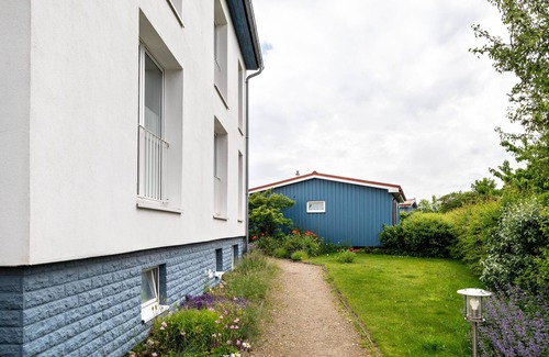Meschendorf Apartamento | Apartamento de vacaciones 'Möve ABA Apartment 22' con vistas al mar, jardín comunitario y WiFi