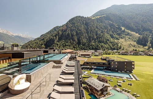 Cadipietra Apartamento | Piso de vacaciones 'Zimmerhofer Kristall' con instalaciones de bienestar en el Hotel Schwarzenstein