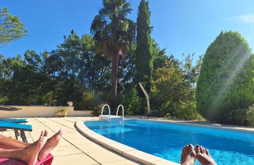 Blanquefort-sur-Briolance Casa | Holiday Home Le Coustal by Interhome