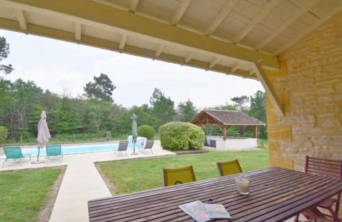 Blanquefort-sur-Briolance Casa | Holiday Home Au Cayroux by Interhome