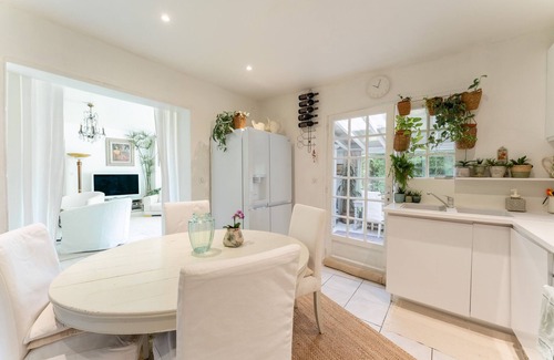 Chateauneuf-de-Gadagne Casa | Casa de vacaciones 'En Bord De Sorgue' con piscina privada, terraza privada y Wi-Fi