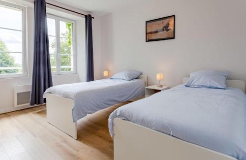 Englesqueville-la-Percee Casa | Holiday Home Maison Sainte Claire by Interhome