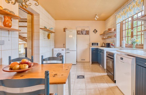 Le Buisson-de-Cadouin Casa | Casa de vacaciones 'La Bergerie' con piscina compartida, terraza privada y Wi-Fi