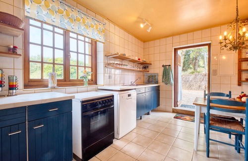 Le Buisson-de-Cadouin Casa | Casa de vacaciones 'La Bergerie' con piscina compartida, terraza privada y Wi-Fi