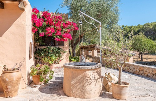 Santa Maria del Cami Casa | Casa de vacaciones 'Son Pinet' con vistas a la montaña, piscina privada y Wi-Fi
