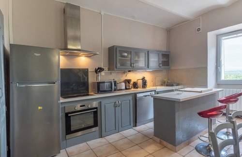 Berrias-et-Casteljau Casa | Casa de vacaciones 'Belle Maison En Pierre' con piscina privada, terraza privada y jardín privado