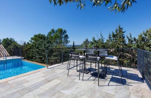 Saint-Hilaire-d'Ozilhan Casa | Holiday Home Les Garrigues d'Ozilhan by Interhome