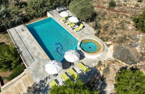 Saint-Hilaire-d'Ozilhan Casa | Holiday Home Les Garrigues d'Ozilhan by Interhome