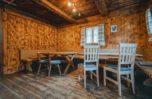 Hollersbach im Pinzgau Casa | Holiday Home Alte Sahnealm by Interhome