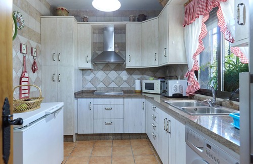 Ventas del Carrizal Casa | Casa de vacaciones 'Casa Rural La Atalaya' con vistas a la sierra, piscina privada y Wi-Fi