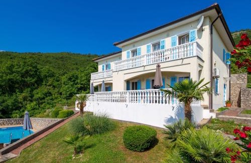 Martina Casa | Holiday Home Albertina-1 by Interhome