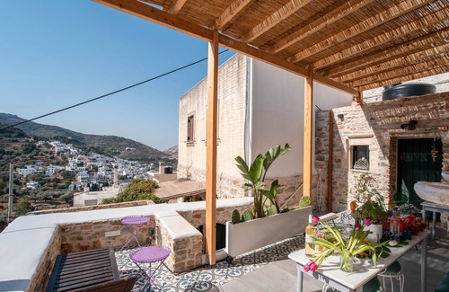 Filoti Casa | Casa de vacaciones 'Almond Blossom Cottage 1' con terraza compartida, Wi-Fi y aire acondicionado.