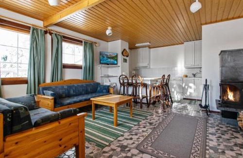 Kehys-Kainuu Casa | Holiday Home Alppikylä 13b paritalo by Interhome