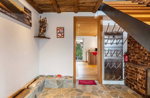Schnepfau Casa | Casa de vacaciones 'Am Berg' con vistas a la montaña, terraza, sauna y Wi-Fi