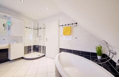 Niederhelden Casa | Holiday Home Am Golf- und Reitpark by Interhome
