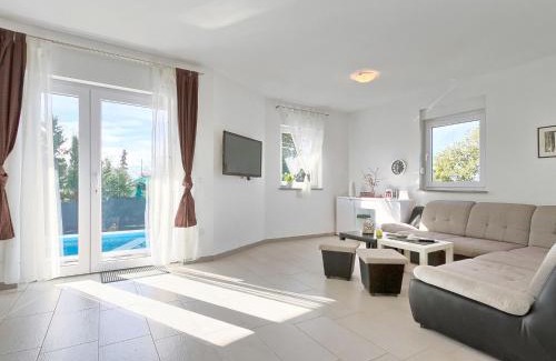 Orbanici Casa | Holiday Home Amber by Interhome