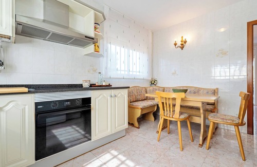 Segur de Calafell Casa | Casa de vacaciones 'Anglada' con vistas al mar, piscina privada y aire acondicionado