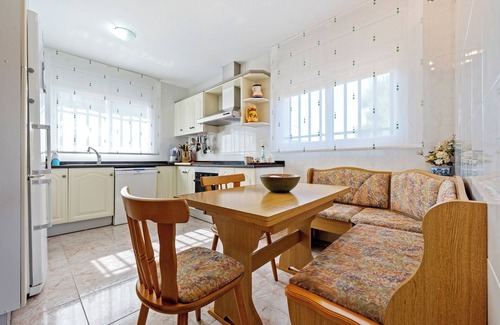 Segur de Calafell Casa | Casa de vacaciones 'Anglada' con vistas al mar, piscina privada y aire acondicionado