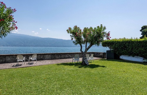 Bogliaco Apartamento | Casa de vacaciones 'Appartamento 303' con piscina compartida y jardín compartido