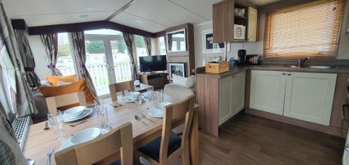 St Leonards-On-Sea Casa | Holiday Home at Combe Haven, St Leonards, Hastings