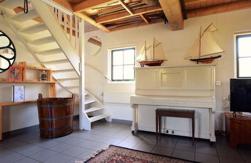 Kaag Casa | Espaciosa Casa en Kaag con Jardín