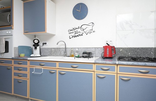 Chein-Dessus Casa | Holiday Home 'Au Fil De L'eau' with Mountain View, Private Terrace and Wi-Fi