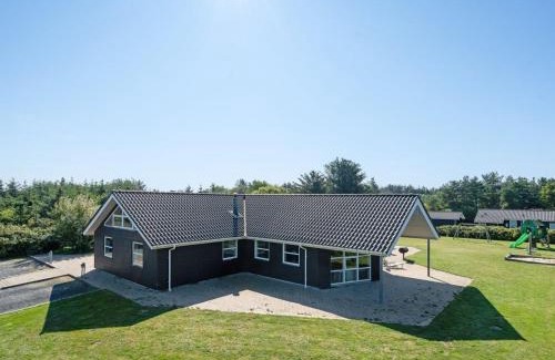 Nr. Lyngby Strand Casa | Holiday Home Berenika - 500m from the sea by Interhome