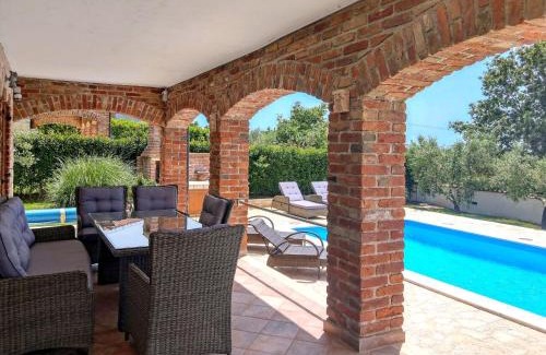 Butkovici Casa | Holiday Home Bergmann by Interhome