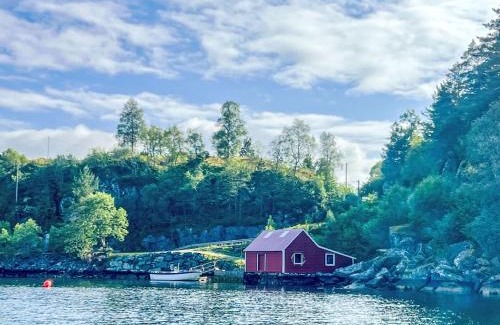 Vinnes Casa | Holiday Home Bjørkeneset by Interhome