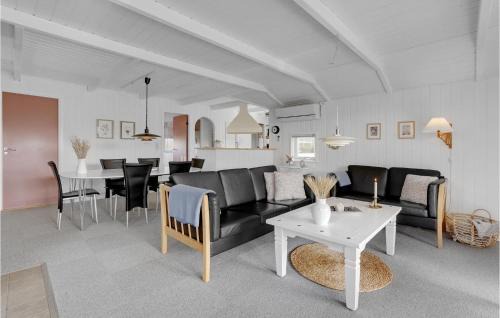 Hejlsminde Strand Casa | Holiday Home Blommevænget Hejls Vi