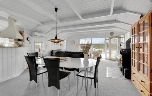 Hejlsminde Strand Casa | Holiday Home Blommevænget Hejls Vi