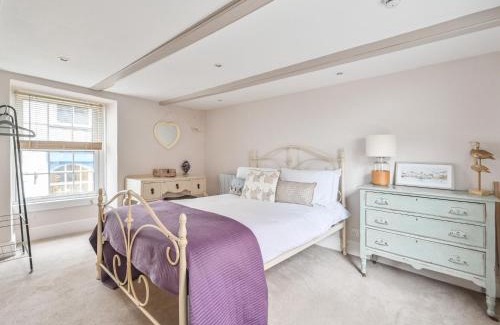 Mevagissey Casa | Holiday Home Blue Crab Cottage by Interhome