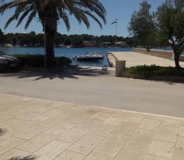Petrcane Apartamento | Holiday Home Bujas - apartman