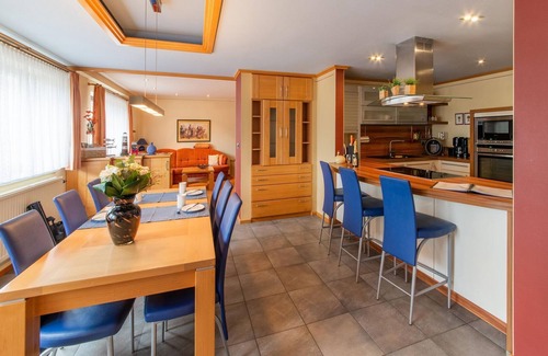 Buellingen Casa | Casa de vacaciones 'CAMILLO' en Büllingen con barbacoa