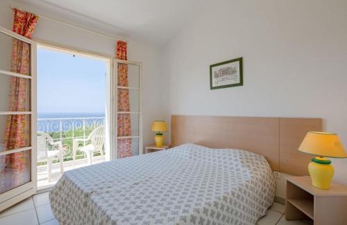 Cap Esterel Casa | Holiday Home Cap Estérel - Le Hameau - Mini Villa 35 by Interhome