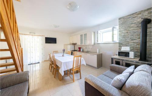 Caporice Casa | Holiday Home Caporice With A Fireplace 289