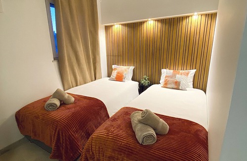 Cartaxo Casa | Holiday Home 'Cartaxo Riverside' with Private Terrace, Wi-Fi and Air Conditioning