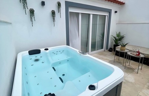 Cartaxo Casa | Holiday Home 'Cartaxo Riverside' with Private Terrace, Wi-Fi and Air Conditioning
