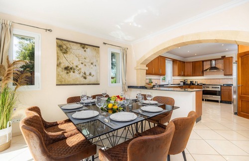 Sa Coma Casa | Casa de vacaciones 'Casa Alegria' con piscina privada, Wi-Fi y aire acondicionado