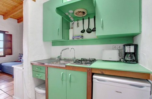 Guatiza Casa | Casa Consultorio con vistas a la montaña, piscina, Wi-Fi y terraza