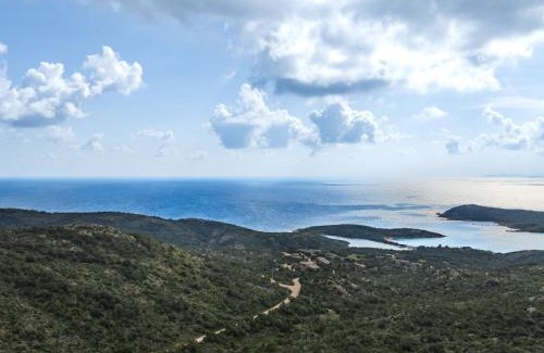 Santa Giulia Casa | Holiday Home Casa Lavezzi by Interhome