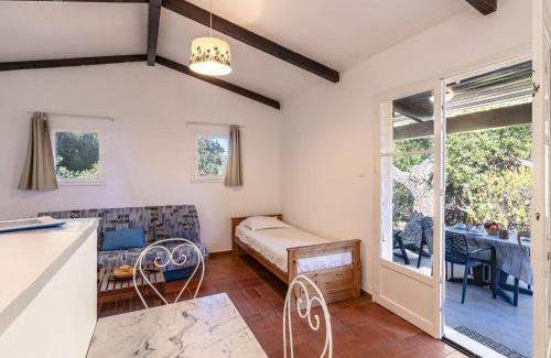 Santa Giulia Casa | Holiday Home Casa Lavezzi by Interhome