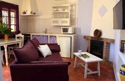 Montecorto Casa | Casa Romántica con vistas a la montaña, piscina y Wi-Fi