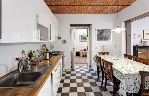 Ispra Casa | Casa de vacaciones 'Casa Romantica' con terraza privada, balcón y Wi-Fi