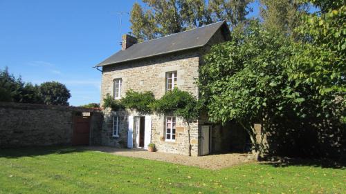 Vergoncey Casa | Holiday Home Château de Boucéel Mont Saint Michel